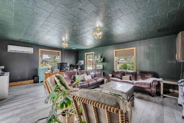 7820 LITHIA PINECREST ROAD, Lithia, FL 33547