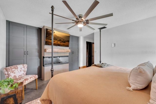 7820 LITHIA PINECREST ROAD, Lithia, FL 33547