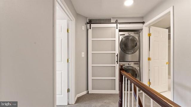1918 CRESCENT PARK DR, Reston, VA 20190