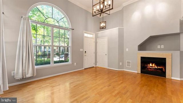 1918 CRESCENT PARK DR, Reston, VA 20190