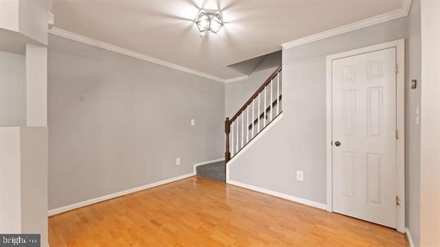 1918 CRESCENT PARK DR, Reston, VA 20190