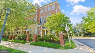 1918 CRESCENT PARK DR, Reston, VA 20190