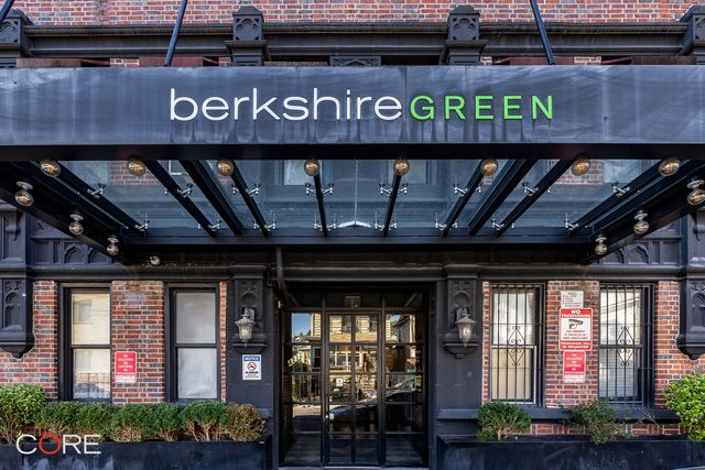 4222 Ketcham St Apt 10E, New York City, NY 11373