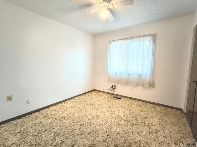 5729 Lake Beckwith Pl, Colorado City, CO 81019