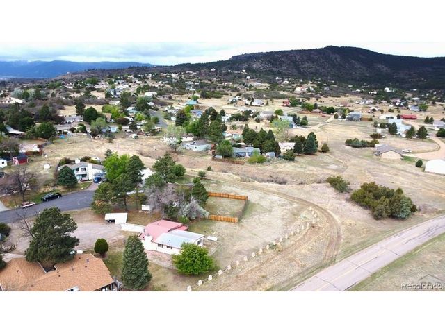5729 Lake Beckwith Pl, Colorado City, CO 81019