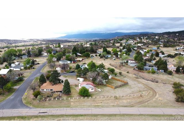 5729 Lake Beckwith Pl, Colorado City, CO 81019
