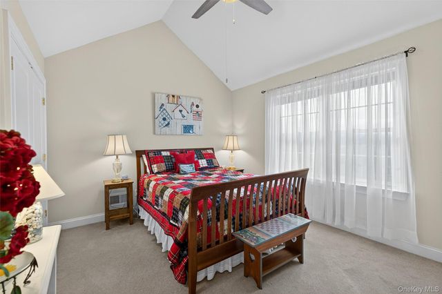 106 Fox Hill Run, Rock Tavern, NY 12575