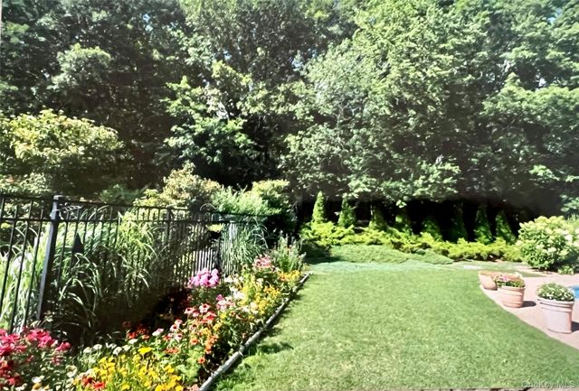 106 Fox Hill Run, Rock Tavern, NY 12575