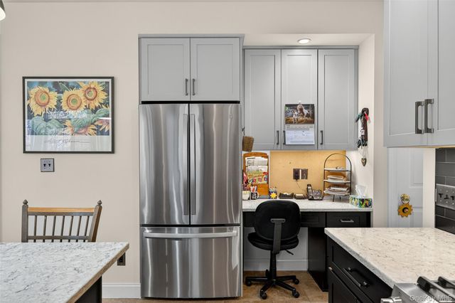 106 Fox Hill Run, Rock Tavern, NY 12575