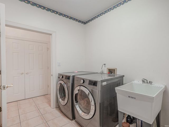 10286 Shefield Court, Newburgh, IN 47630