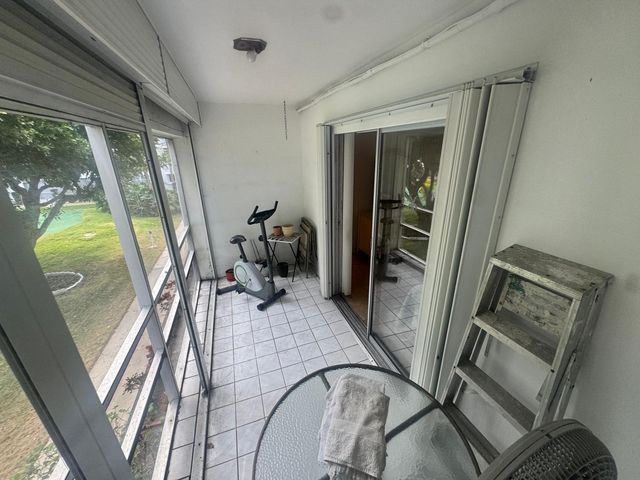 2050 NE 39th Street 209w, Lighthouse Point, FL 33064