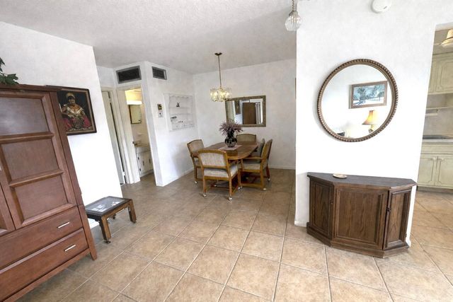 2050 NE 39th Street 209w, Lighthouse Point, FL 33064