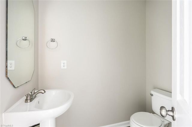 5902 Laurel Creek Court, Greensboro, NC 27405