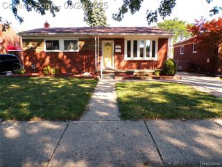 24794 Greenbrier Avenue, Eastpointe, MI 48021