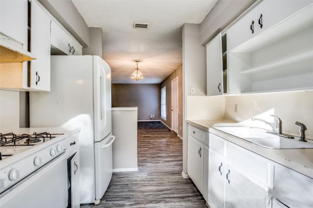 607 Thrush Ave B, Austin, TX 78753