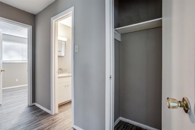 607 Thrush Ave B, Austin, TX 78753