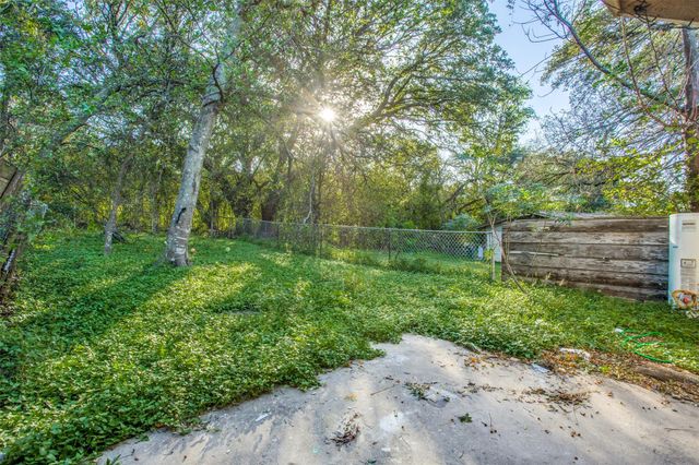 607 Thrush Ave B, Austin, TX 78753