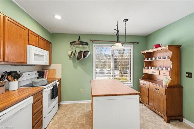 5367 Larch Court, Winston-salem, NC 27104