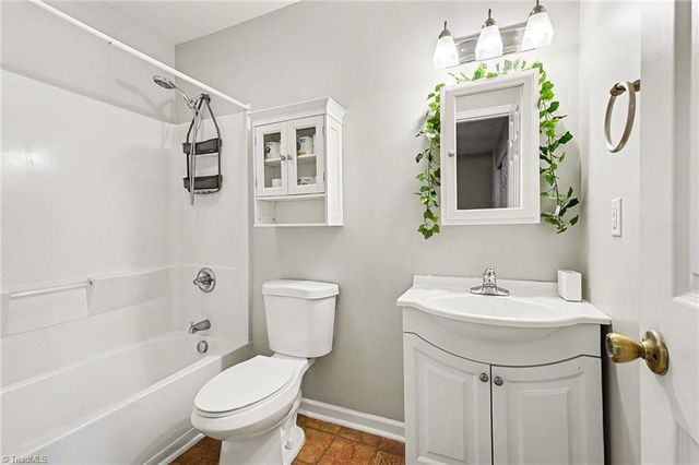 5367 Larch Court, Winston-salem, NC 27104