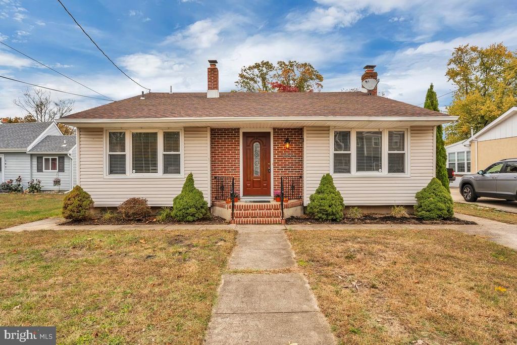 137 BREWER AVE, Blackwood, NJ 08012