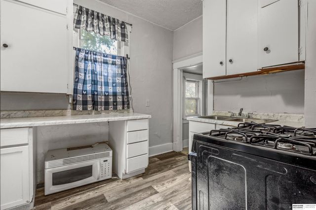 4215 Camden Avenue, Omaha, NE 68111