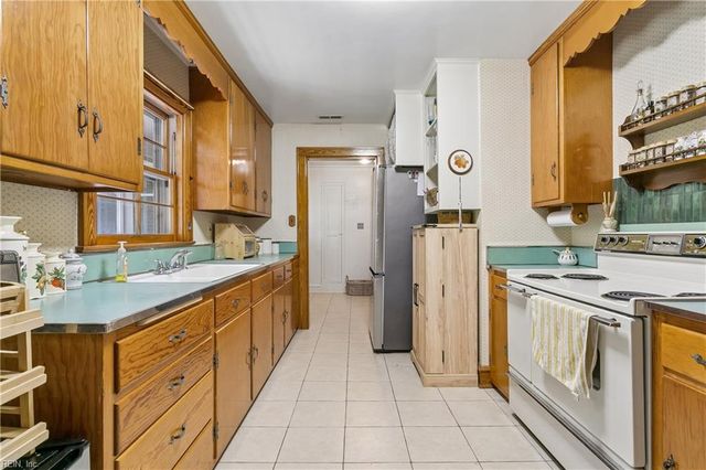 812 Poquoson AVE, Poquoson, VA 23662