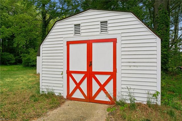 812 Poquoson AVE, Poquoson, VA 23662