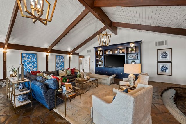 5292 N Graham Road, Springdale, AR 72762