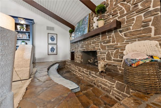 5292 N Graham Road, Springdale, AR 72762