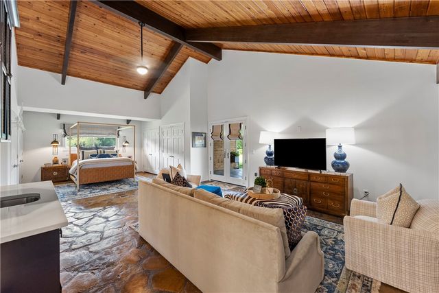 5292 N Graham Road, Springdale, AR 72762