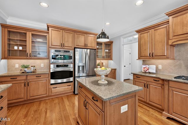 115 Woodland Ridge Court, Cary, NC 27519