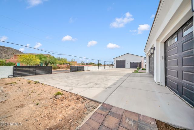 9321 W BUCKSKIN Trail, Peoria, AZ 85383