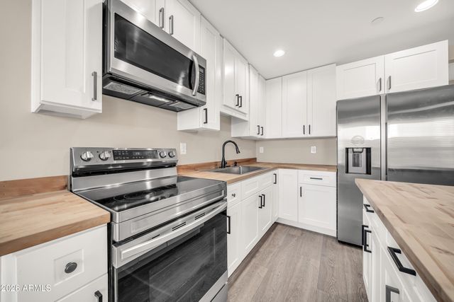 9321 W BUCKSKIN Trail, Peoria, AZ 85383