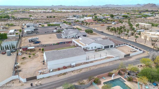 9321 W BUCKSKIN Trail, Peoria, AZ 85383