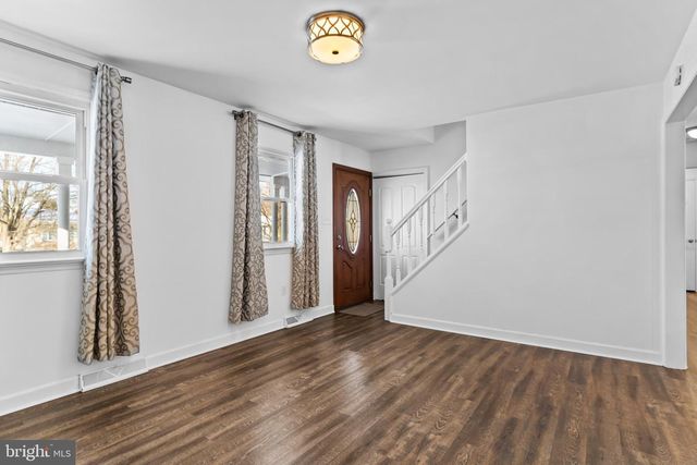 6 MYRTLEWOOD CT, Lancaster, PA 17603