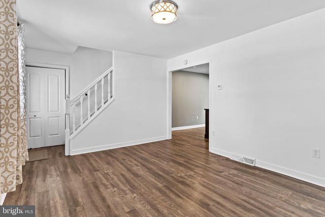 6 MYRTLEWOOD CT, Lancaster, PA 17603