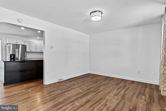 6 MYRTLEWOOD CT, Lancaster, PA 17603