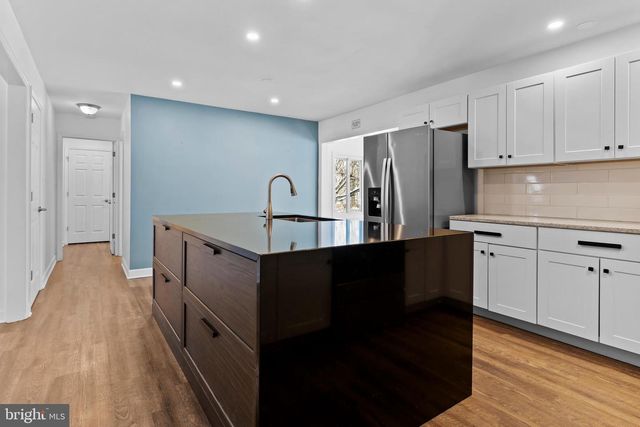 6 MYRTLEWOOD CT, Lancaster, PA 17603