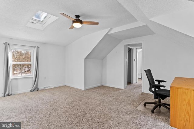 6 MYRTLEWOOD CT, Lancaster, PA 17603