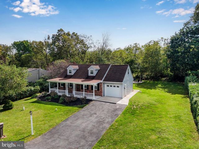 6 MYRTLEWOOD CT, Lancaster, PA 17603