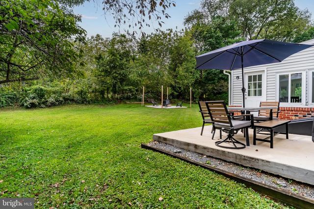 6 MYRTLEWOOD CT, Lancaster, PA 17603