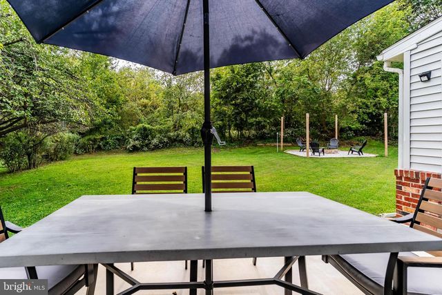 6 MYRTLEWOOD CT, Lancaster, PA 17603