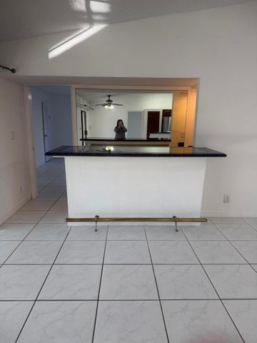 676 NW 107th Lane, Coral Springs, FL 33071