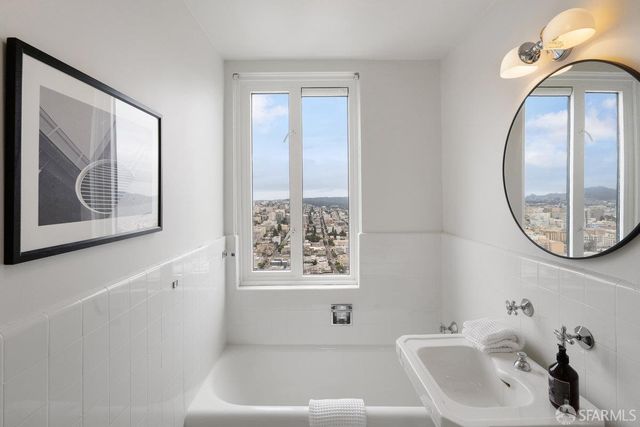 1101 Green Street 1801, San Francisco, CA 94109