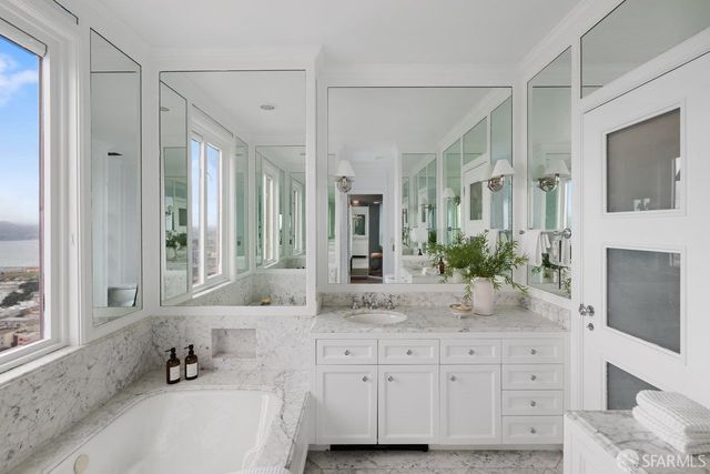 1101 Green Street 1801, San Francisco, CA 94109