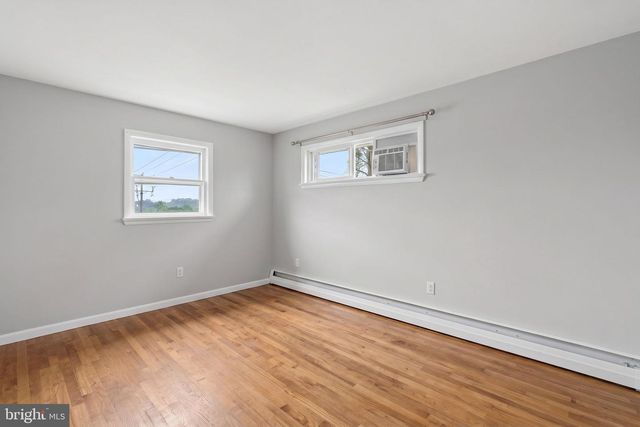 135 PIKELAND AVE, Spring City, PA 19475