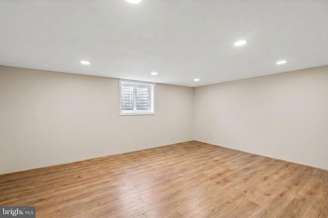 135 PIKELAND AVE, Spring City, PA 19475
