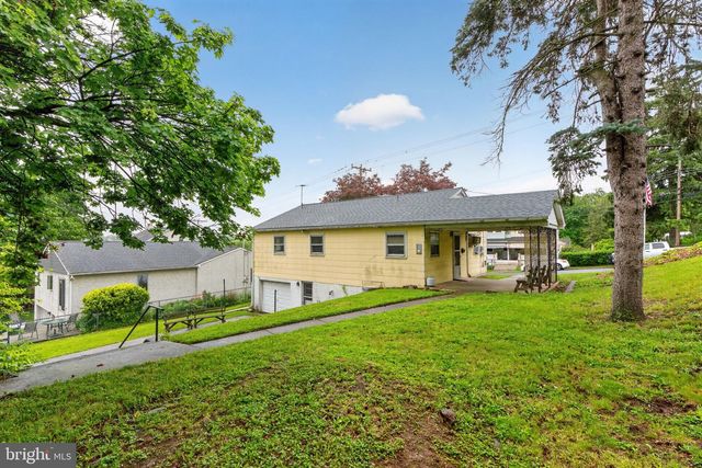 135 PIKELAND AVE, Spring City, PA 19475