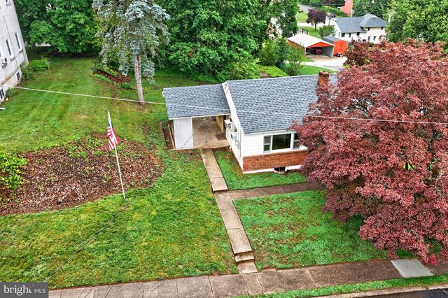 135 PIKELAND AVE, Spring City, PA 19475