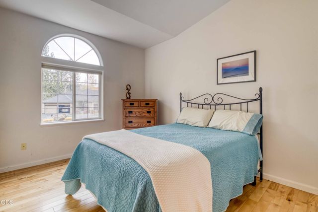 3271 NW Melville Drive, Bend, OR 97703